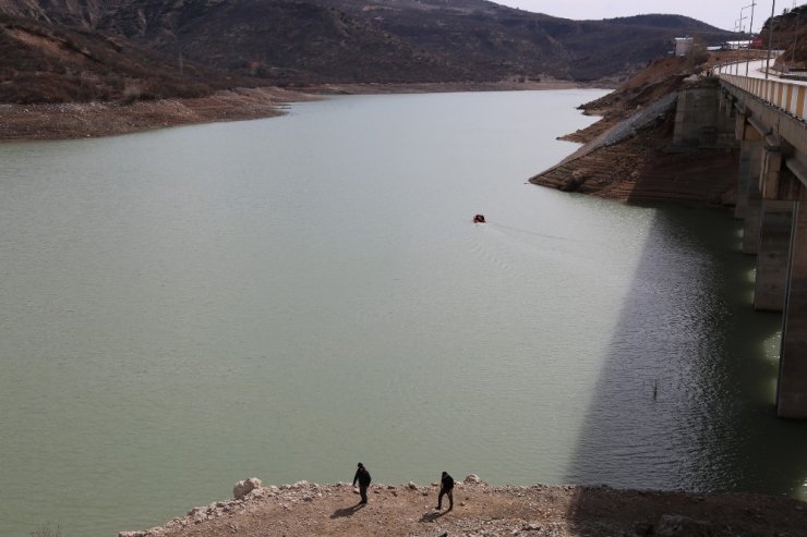 Kayıp Gülistan'ı arama çalışmaları sürüyor! Detaylı kıyı taraması başlatıldı