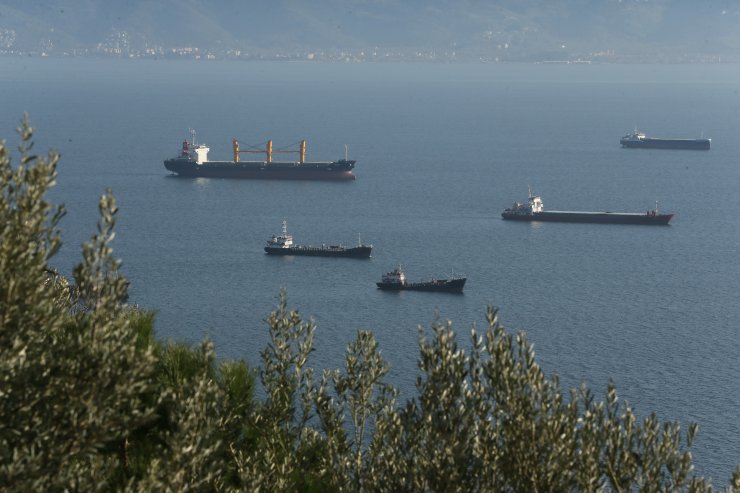 Kocaeli limanlarından "dünyanın yükü" taşınıyor