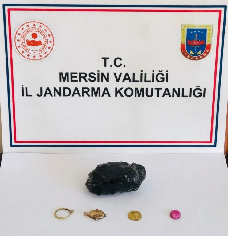 Meryem Ana heykelini satamadan yakalandı