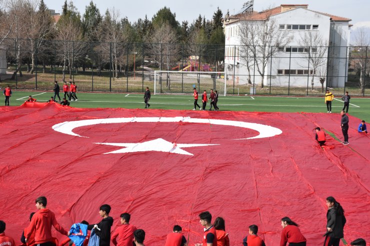 Öğrencilerden Bahar Kalkanı Harekatı'na destek