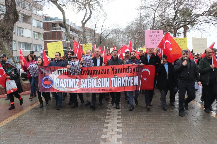 Türkiye Mehmetçik için tek yürek oldu