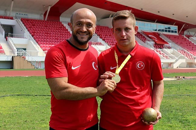 Canikli şampiyon olimpiyatlara hazırlanıyor