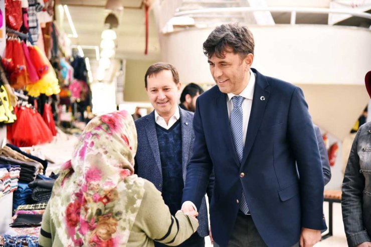 AK Parti İl Başkanı Çalışkan esnafı ziyaret etti