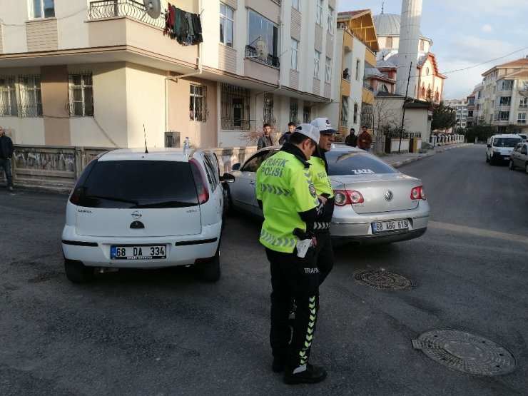 Aksaray’da 2 otomobil çarpıştı: 4 yaralı