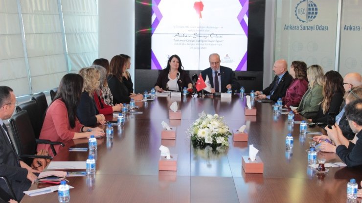 ASO ‘Toplumsal Cinsiyet Eşitliğine Duyarlı İşyeri’ belgesi alan ilk kurum oldu