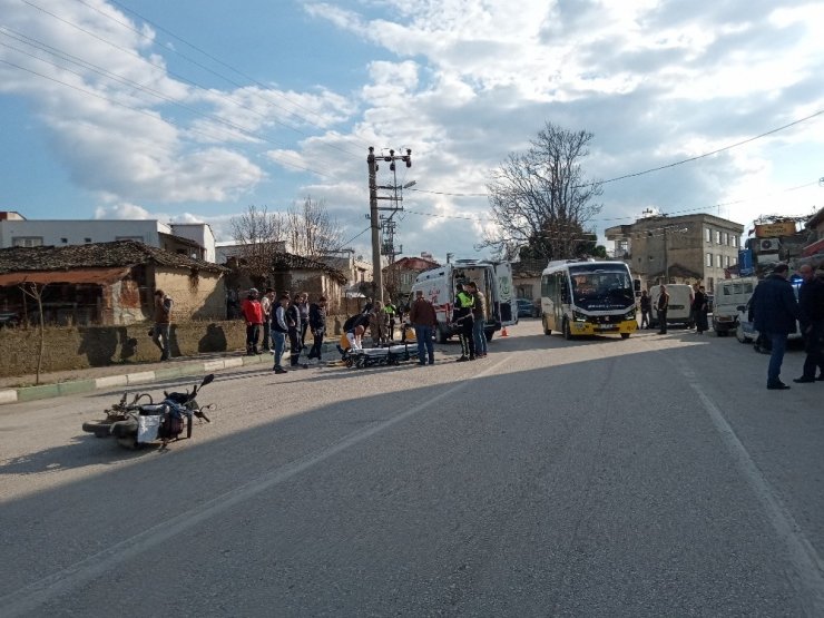 Çarptığı sürücüyü bırakarak kaçtı