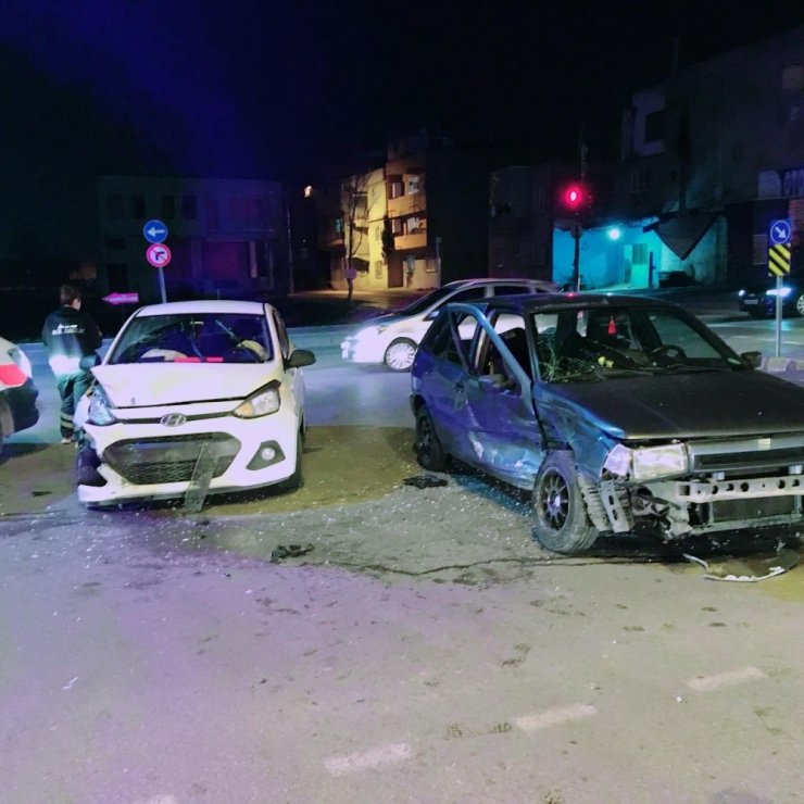 Bursa’da trafik kazası: 2 yaralı