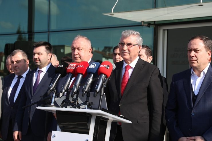 Sakarya Büyükşehir Belediye Başkanı Ekrem Yüce, Milletvekili Özkoç’u kınadı