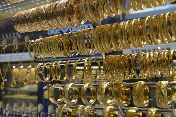 Paniğe kapılmadan beklerse altın sahipleri kazanacak