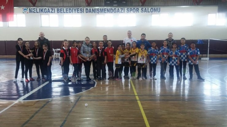 Okullar Arası Küçük Kızlar Badminton İl Birinciliği Müsabakaları Tamamlandı