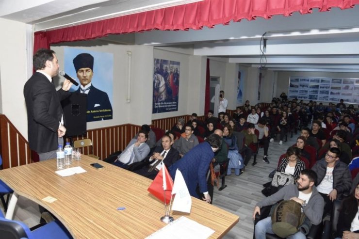Fatih Anadolu Lisesi öğrencileri Yasin Dallı ile buluştu