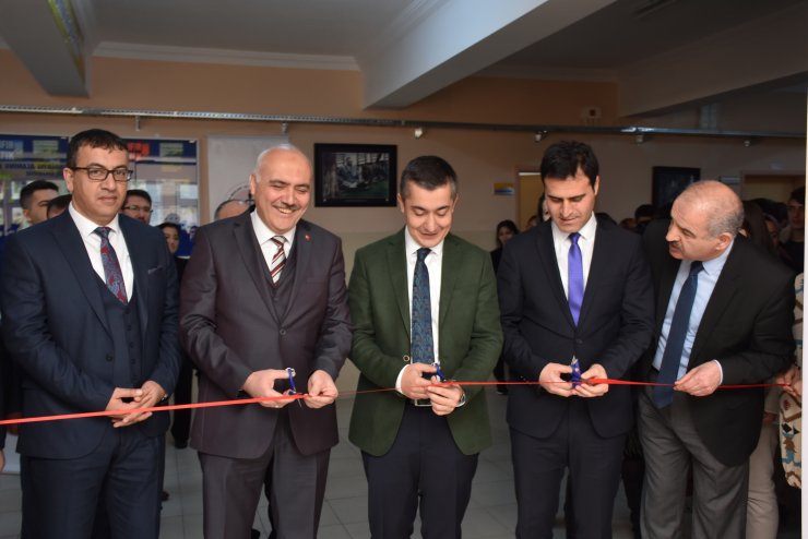 İbn-i Sina Mesleki ve Teknik Anadolu Lisesi'ne "Sıfır Atık Bilgilendirme Alanı" açıldı