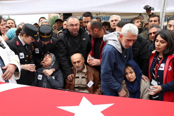 İdlib'de şehit olan Uzman Onbaşı Akman Denizli'de son yolculuğuna uğurlandı