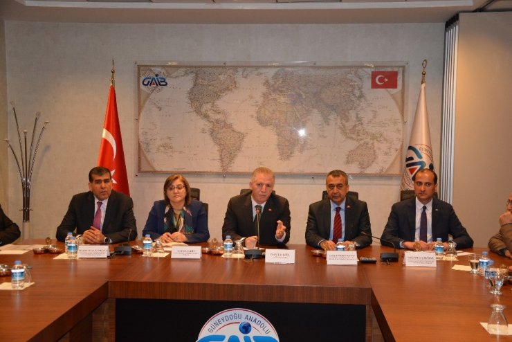 İhracatçılar Habur Sınır kapısındaki sorunlar için çözüm arıyor