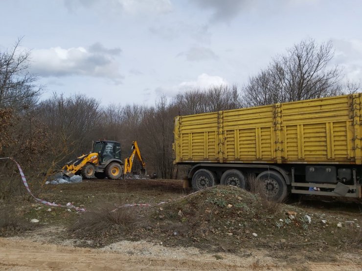 Kırklareli'nde ormanlık alana kimyasal varil atan 2 şüpheli yakalandı