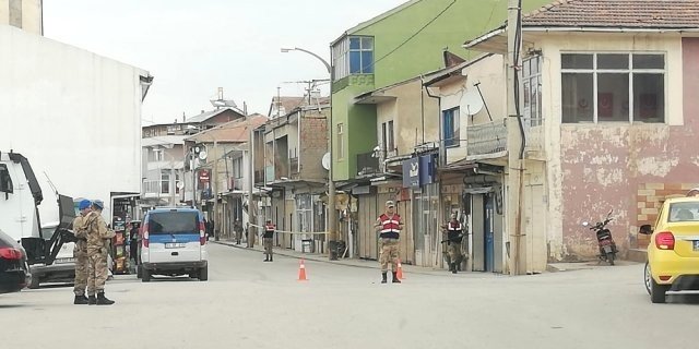 Muhtar adayını öldüren baba ve oğluna 12,5 yıl hapis