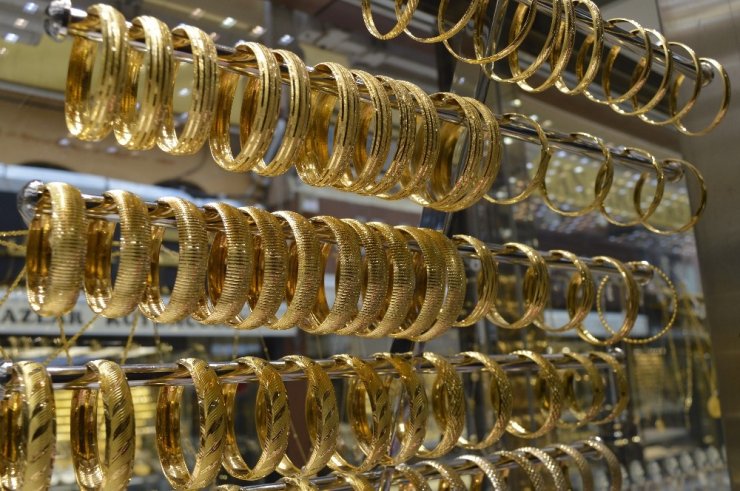 Paniğe kapılmadan beklerse altın sahipleri kazanacak