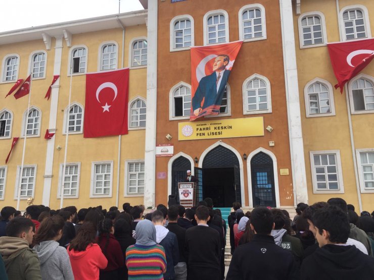 Sivrihisar'da öğrencilerden İdlib şehitleri için dua