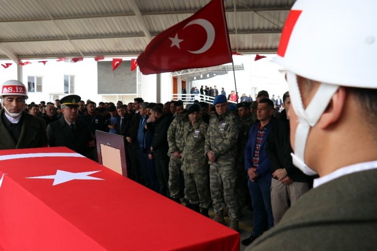 İdlib şehidi Gaziantep’te son yolculuğuna uğurlandı