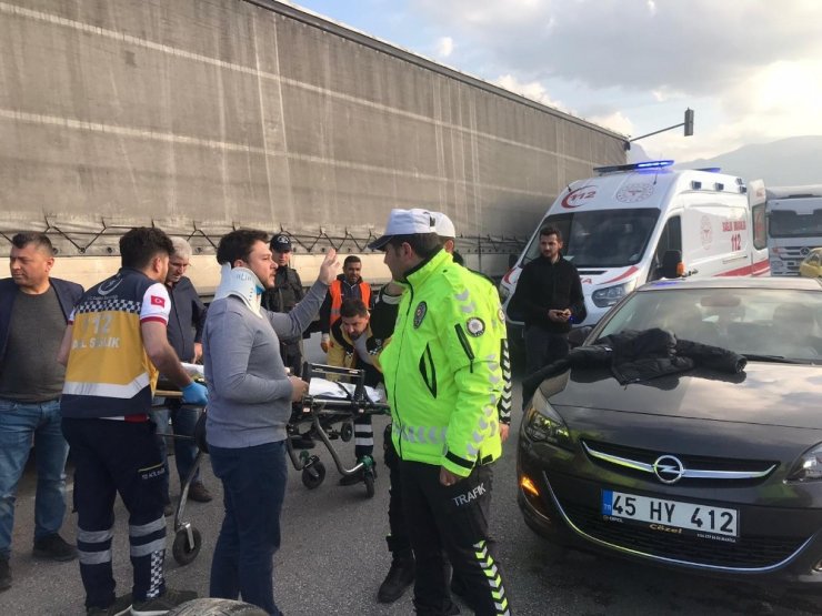 Tır ile çarpışan otomobilin dingili fırladı: 1 yaralı