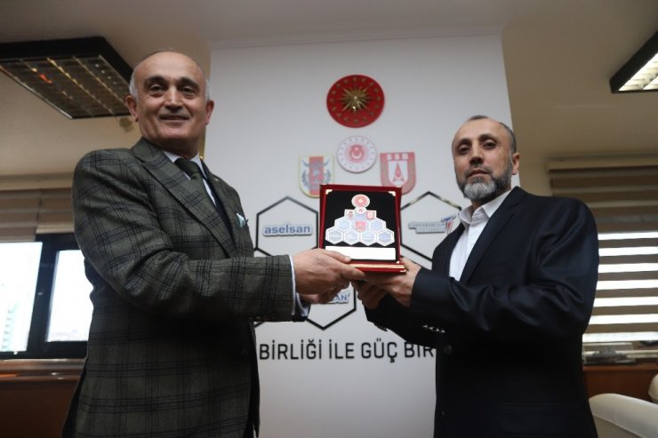 TSK Güçlendirme Vakfı’na 400 bin TL bağışta bulunan Keçiörengücü için madalya töreni yapıldı