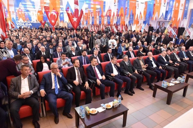 AK Parti Bursa’da ilk kongresini Mustafakemalpaşa’da yaptı
