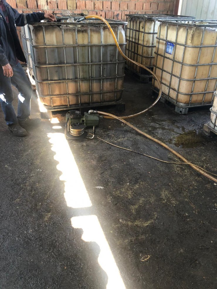 Adana'da 2 bin litre kaçak akaryakıt ele geçirdi