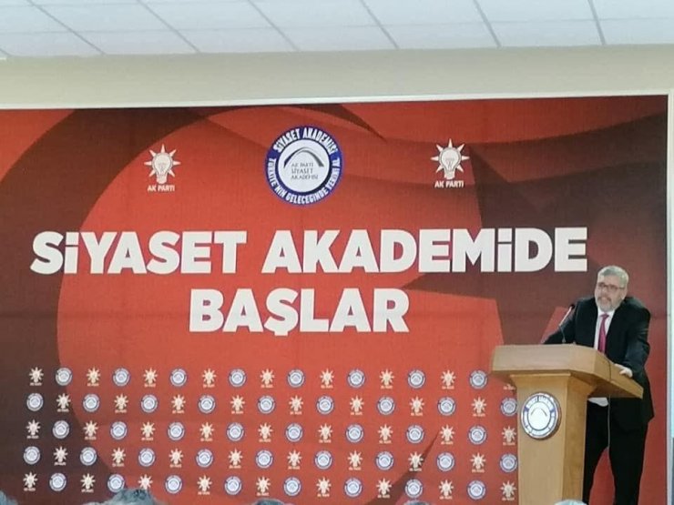 AK Parti Siyaset Akademisi Aydın’da başladı