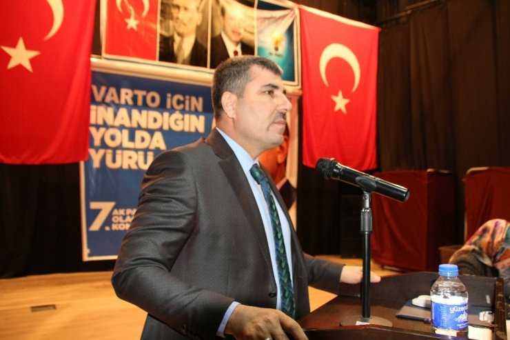 Varto’da AK Parti ilçe başkanlığı seçimi için üç aday yarıştı