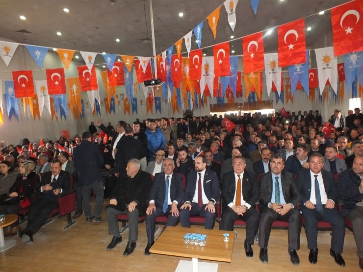AK Parti Malazgirt İlçe Başkanı Kenan Deniz güven tazeledi