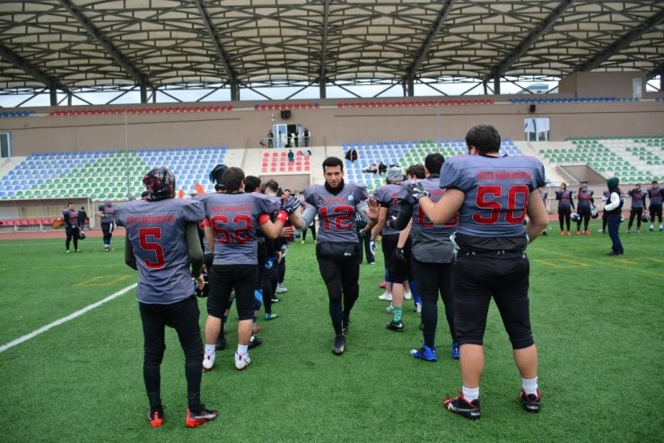 Panterler çeyrek finalde