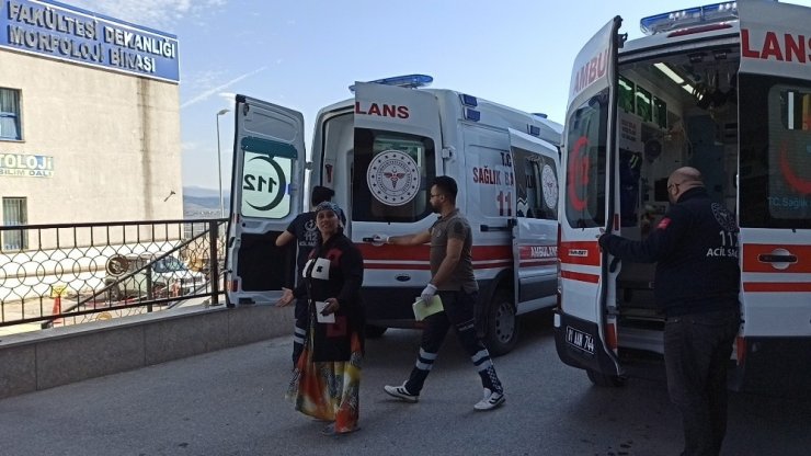 Çocukların kavgasına ailelerde karıştı: 7 yaralı