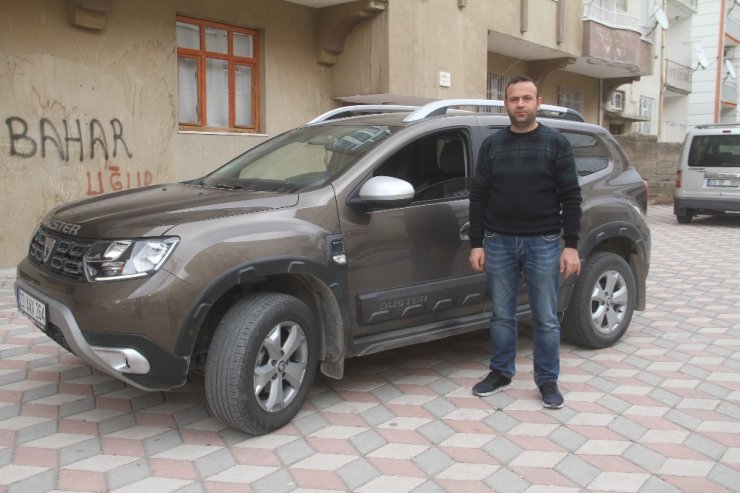 Aracının başkası tarafından satışa çıkarıldığını görünce şok oldu