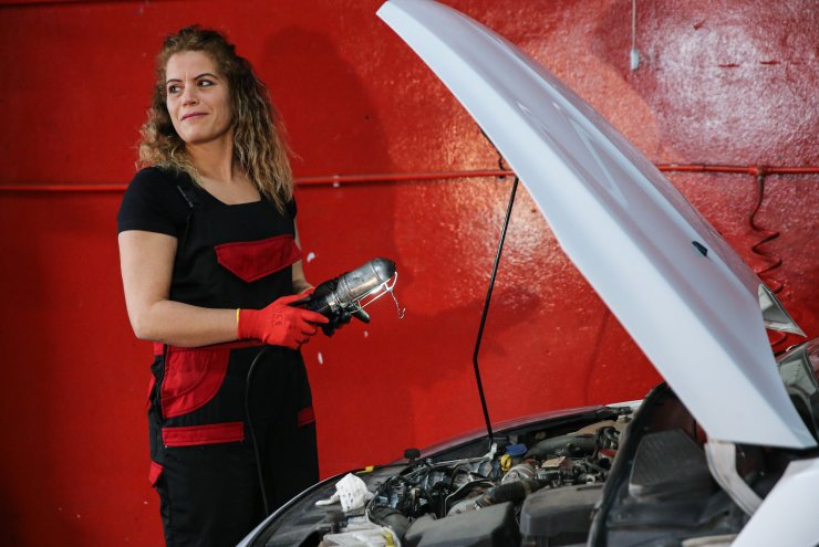 Haramidere Sanayi'nin Nuray Ustası, hemcinslerine örnek oluyor