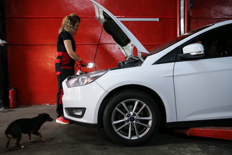 Haramidere Sanayi'nin Nuray Ustası, hemcinslerine örnek oluyor