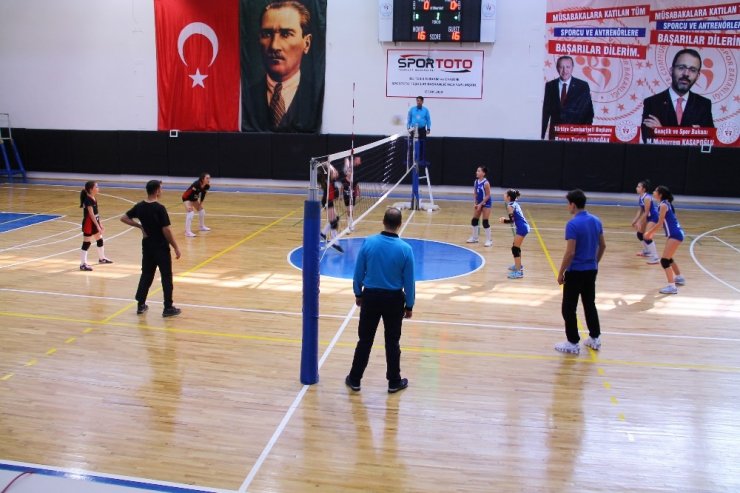 Yarı final voleybol maçları sona erdi