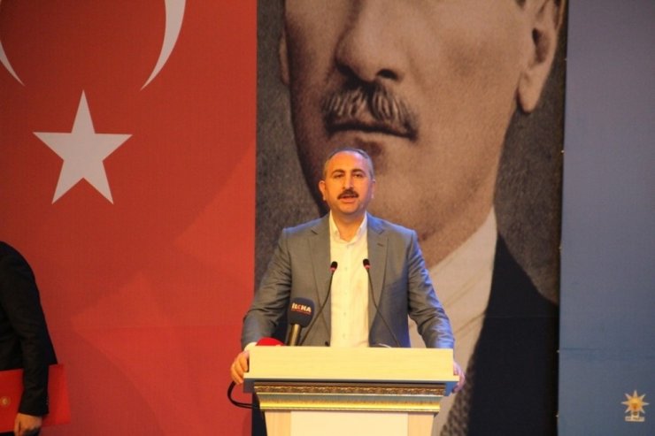Bakan Gül: "Bu çocukların yeri dağın yolu değil okulun yoludur"