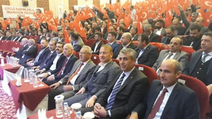 Bakan Gül: "Bu çocukların yeri dağın yolu değil okulun yoludur"