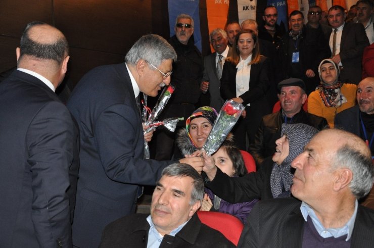 AK Parti Genel Başkan Yardımcısı Demiröz’den CHP’li Özkoç’a gönderme