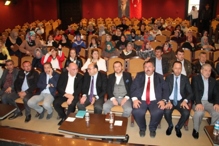 19. dönem düzenlenen AK Parti siyasi akademisi ilk dersi Amasya’da yapıldı