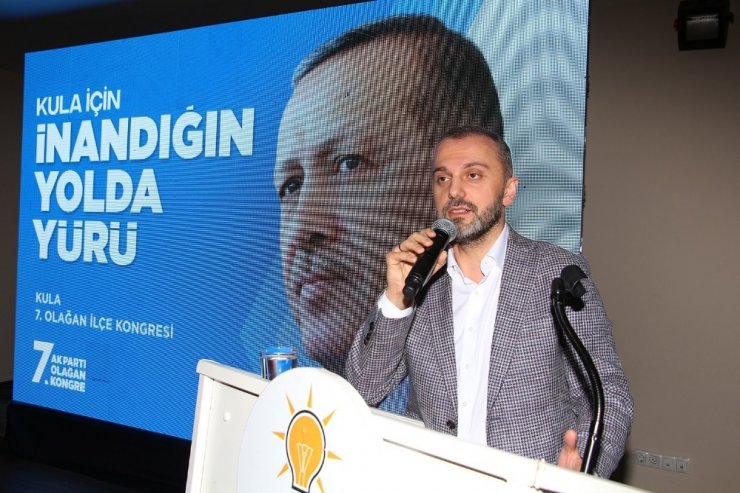 Kula AK Parti’de Palabıyık güven tazeledi
