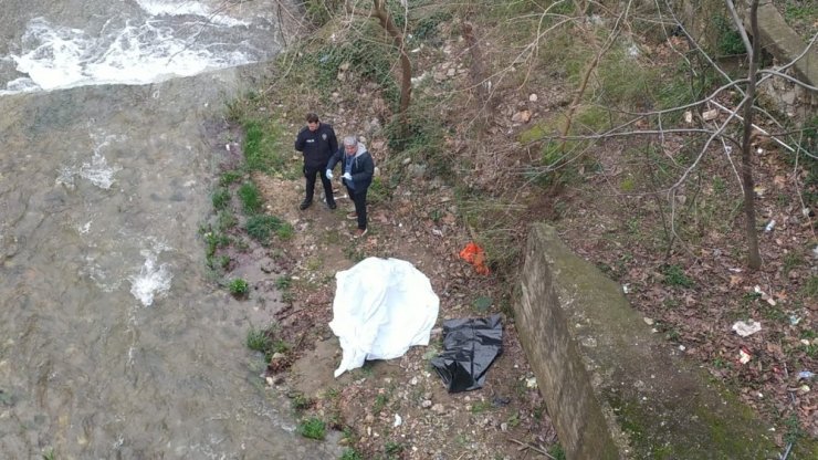 Bursa’da dere kenarında erkek cesedi bulundu