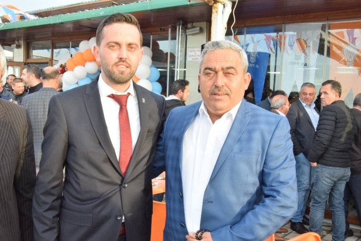 AK Parti Lapseki kongresinde Namık Ergin başkan seçildi