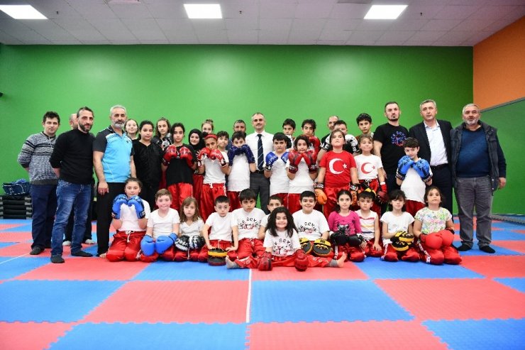 Başkan Çiftçi, Çayırova’nın genç sporcularıyla buluştu