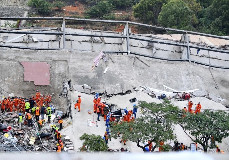 Çin’de çöken karantina otelinin enkazından 10 cansız bedene ulaşıldı
