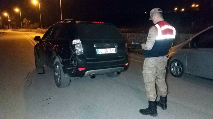 Kına gecesinden çıkan öfkeli damat kaza yaptı: 3 yaralı