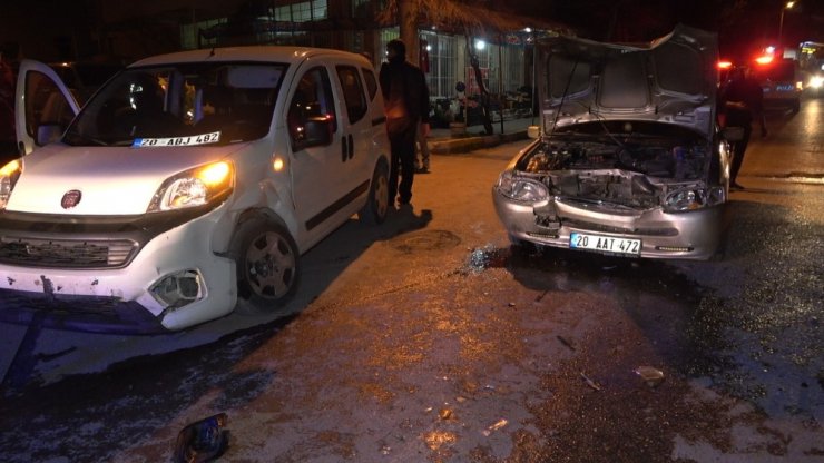 Kaza yaptı aracını bırakıp kaçtı
