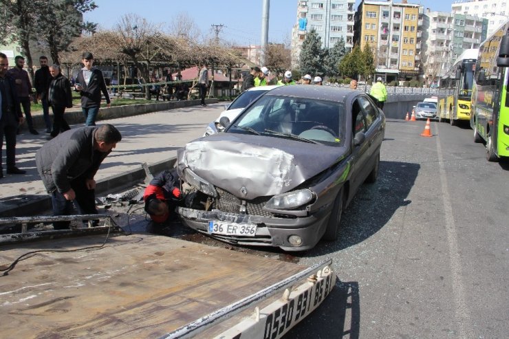 Diyarbakır’da zincirleme trafik kazası: 10 yaralı