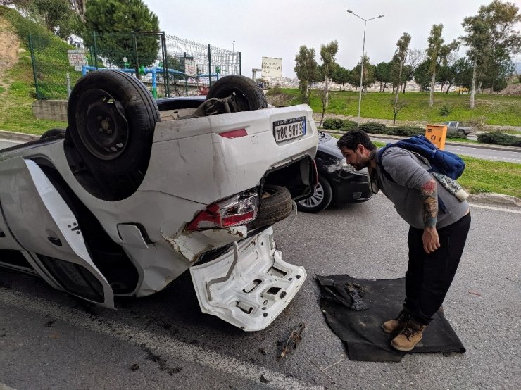 Ehliyetsiz sürücü takla attı, aracını bırakıp kaybolan telefonunu aradı