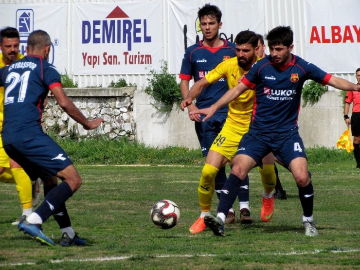 Alaçatıspor, 7-1’lik galibiyeti kadınlara armağan etti